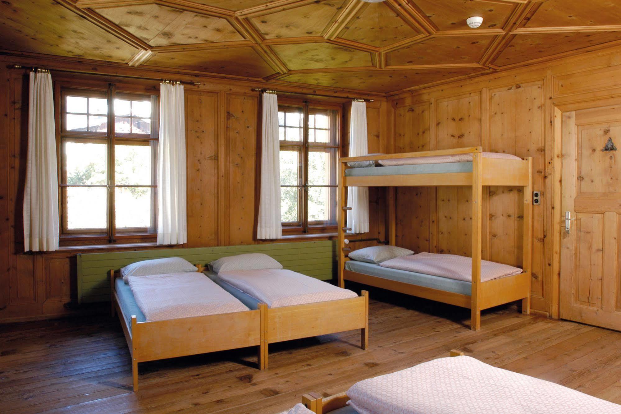 Sta-Maria Youth Hostel Santa Maria Val Muestair Esterno foto